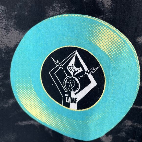 Volcom Entertainment Collection Button Down Shirt - bold DJ Record print - Picture 6 of 10